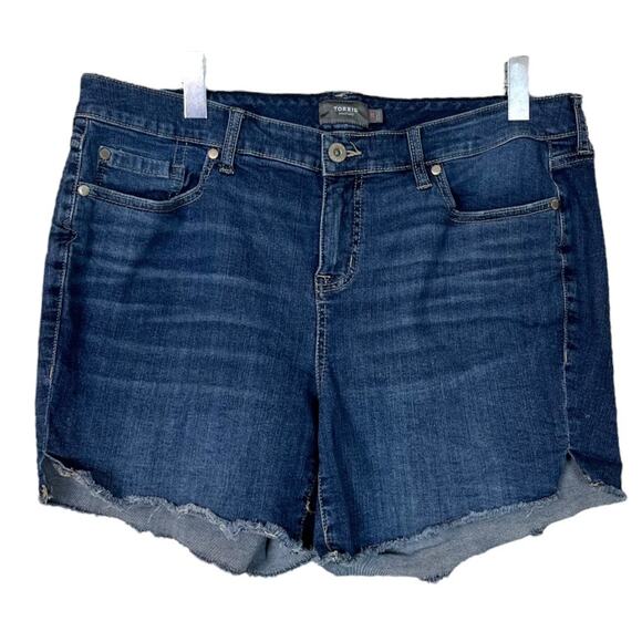 Torrid Shorts Cut Off Mid Rise 5” Raw Hem Frayed Medium Blue Women’s 18 Plus - Picture 1 of 9